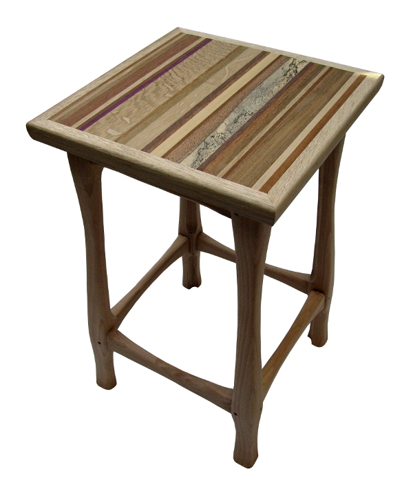Tabouret squelette à tête lignée